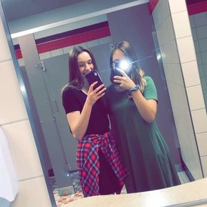 Meet your Posher, Elizabeth